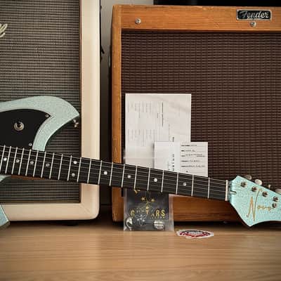 Novo Miris H2 Custom - Relic Ice Blue Metallic Sparkle  Sumpfesche Body, Ebenholz Griffbrett, Fralin PAFs, nur 3,15kg! ​​ 2025 - Ice Blue Metallic Sparkle Aged Relic image 23