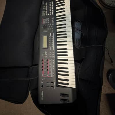 Yamaha MoxF6