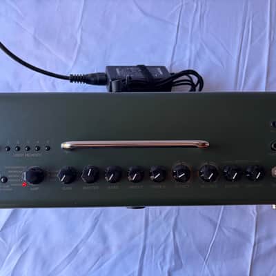 Yamaha THR10X High-Gain 10-Watt 2x3" Stereo Digital Modeling Guitar Combo 2013 - 2018 - Green image 2