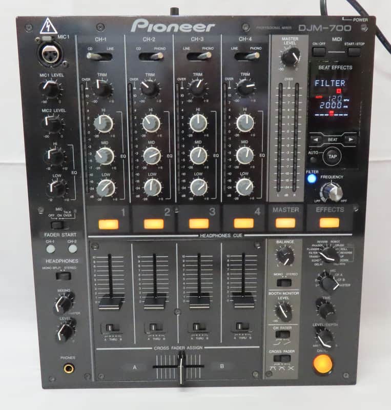 Pioneer Pro DJ DJM-700 4 Channel DJ Mixer w/ Odyssey Hard Case