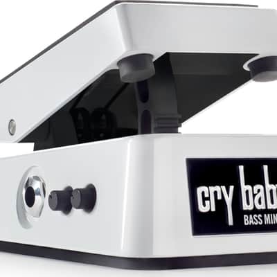 Dunlop CBM105Q Cry Baby Mini Bass Wah Bass Effects Pedal image 2