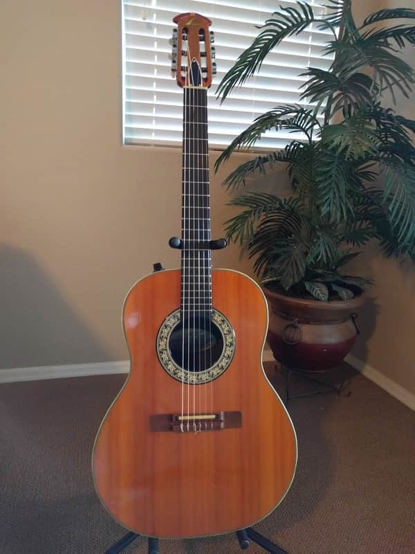 Ovation 1624-4 Country Artist Classic Natural Gloss image 1