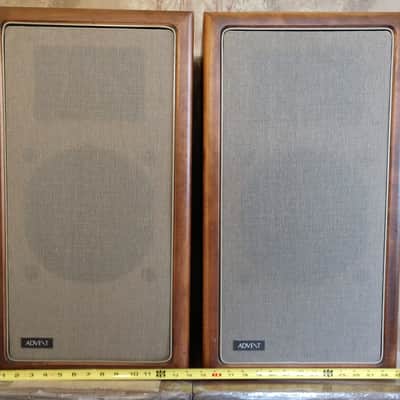 Advent Large Loudspeaker 1970s Walnut image 1