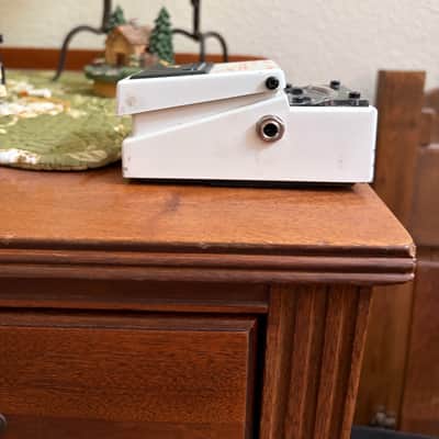 Boss TU-2 Chromatic Tuner (Dark Gray Label) 1998 - 2009 - White image 3