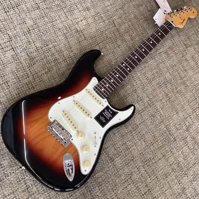 Fender Player II Stratocaster in 3-Color Sunburst image 2