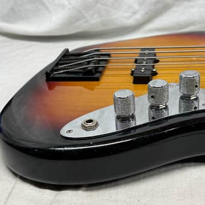 Fender Jaco Pastorius Jazz Bass Fretless 4-string J-Bass with Case 2005 - 3-Color Sunburst / Pau Ferro fingerboard image 15