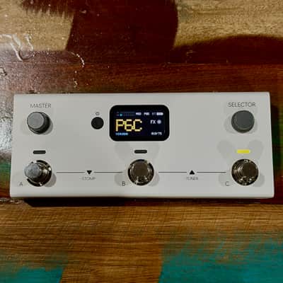 Mosaic Multi Effect Processor 2026 - White image 1
