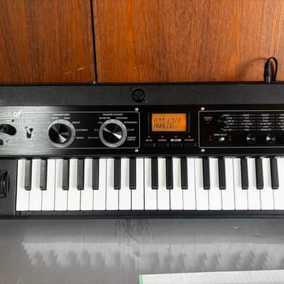 Korg Microkorg XL Plus Synthesizer with Vocoder w/ box, mic image 2