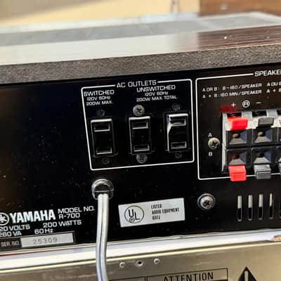 Vintage Yamaha R-700 Natural Sound AM/FM Stereo Receiver For Parts SEE VIDEO image 8