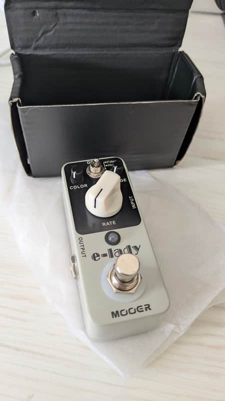 Mooer e-lady flanger used once image 1