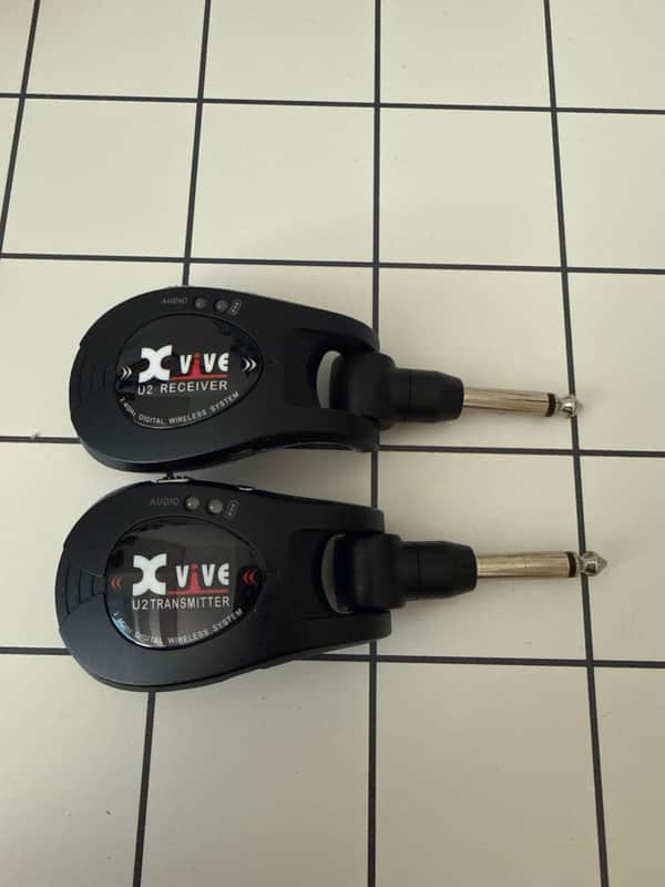 Xvive U2 Wireless Guitar System 2010s - Black image 1
