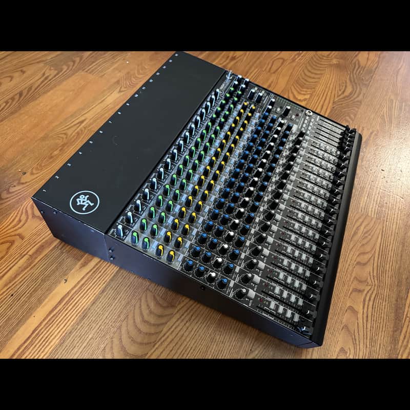 Mackie 1604VLZ4 16-Channel Mic / Line Mixer 2014 - Present - Black image 1