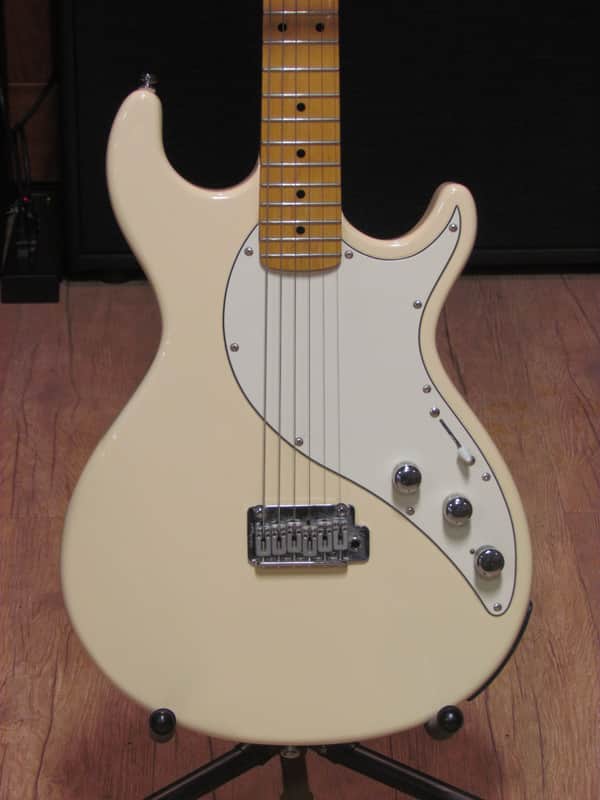Line 6 Variax 600 Vintage White image 1