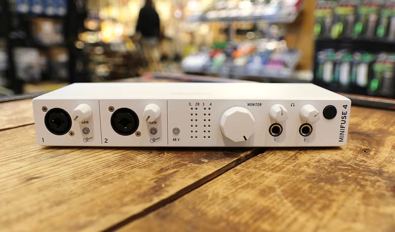Arturia MiniFuse 4 USB-C Audio Interface 2021 - Present - White Bild 1