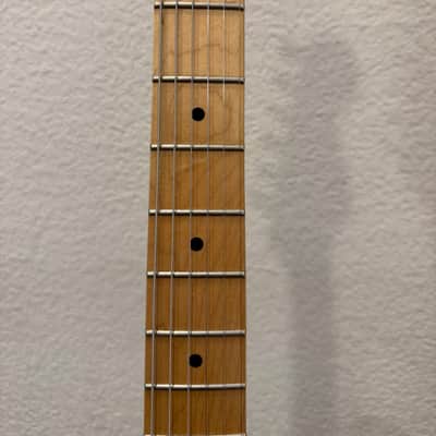 Fender Standard Stratocaster with Maple Fretboard 2011 - 2014 - White image 5