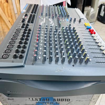 Soundcraft Spirit Powerstation 1200 12 CH Mixer w/Effects & Padded Case WORKING image 6