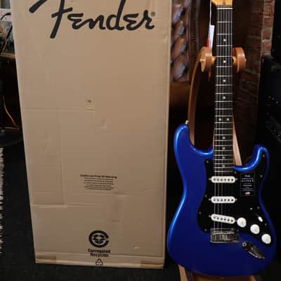 American Ultra II Stratocaster Ebony Fingerboard Noble Blue image 11
