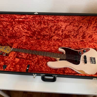 2018 Fender Flea Jazz Bass Road Worn Shell Pink - Mint Condition + G&G Hardshell Case image 1