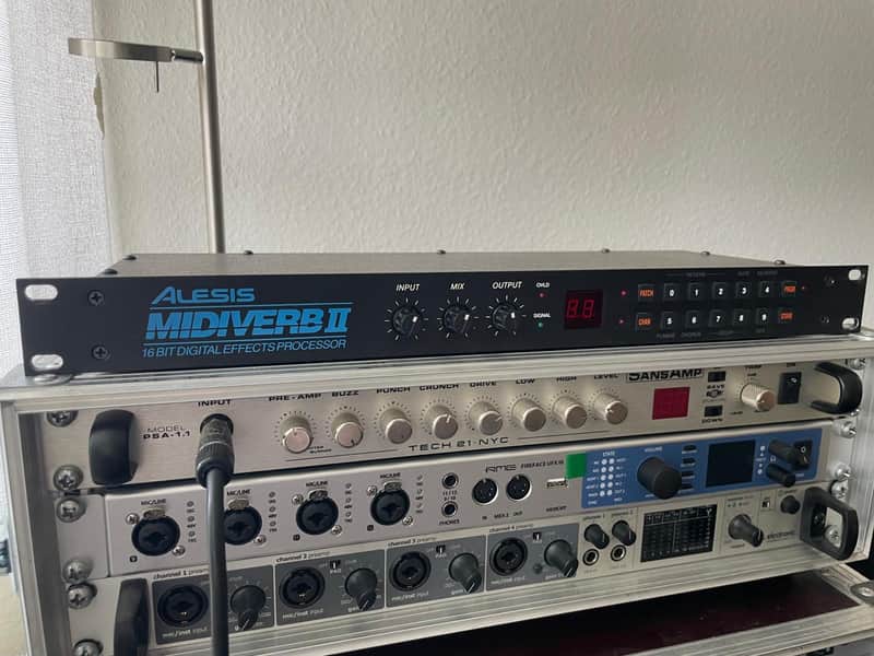 Alesis MIDIVERB II 16 Bit Digital Effects Processor image 1