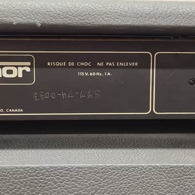 Traynor TS-25B 25-Watt 1X15" Bass Guitar Amplifier Combo image 8