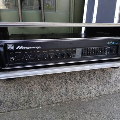 Ampeg SVT III Pro 450-Watt Hybrid Rackmount Bass Amp Head 1990s - Black image 3