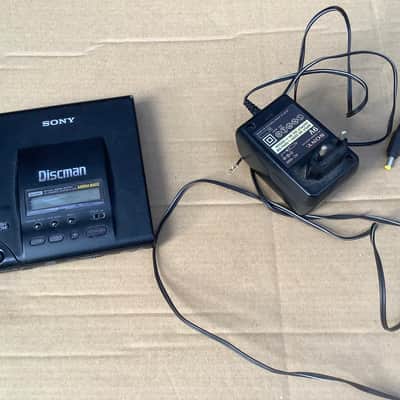 Sony Sony D-303 Discman CD Player Portable VINTAGE Compact disc made in Japan image 2