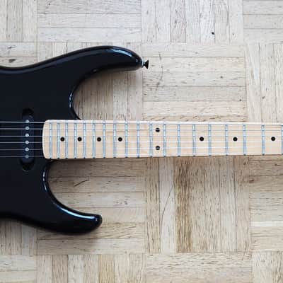 VIDEO! Marathon (Samick) HSS Superstrat 1980s - pro setup, player ready image 3