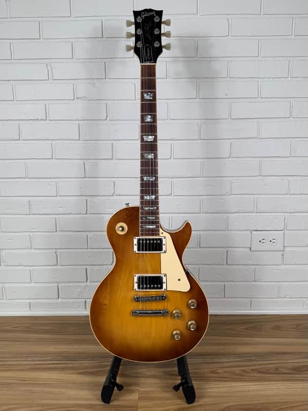 Gibson Les Paul Deluxe in Tobacco Sunburst (1976) image 1