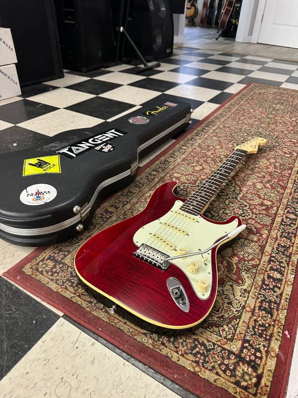 Fender Special Edition Aerodyne Classic Stratocaster MIJ - Crimson Red Transparent image 1