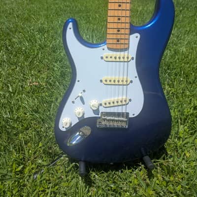 Fender Stratocaster 2016 - Lake Placid Blue image 3