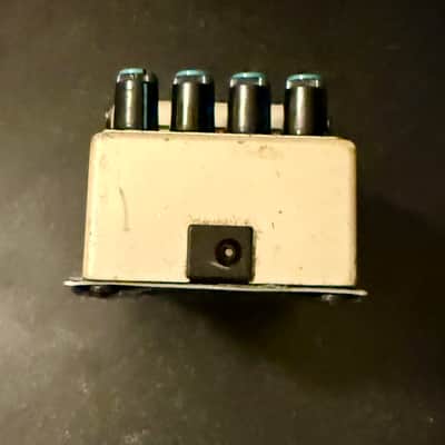 BOSS DD2 Digital Delay Mid 80s Blue Label image 3