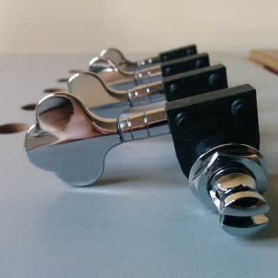 Schaller/Fender American Deluxe bass tuners (4) image 2