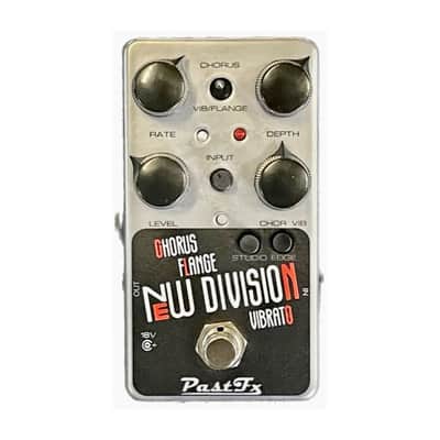 PastFx New Division Clone Chorus Flanger Vibrato MN3007 Theory