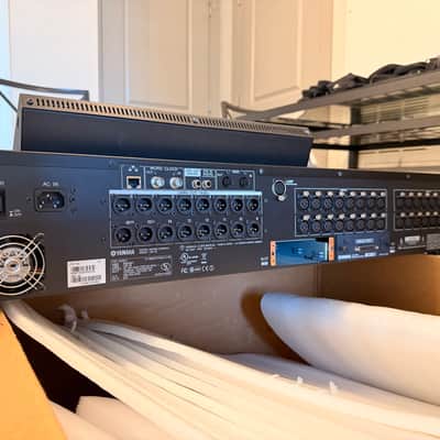 Yamaha LS9-32 Digital Mixing Console 32-Channel Mixer (CLEAN) image 7
