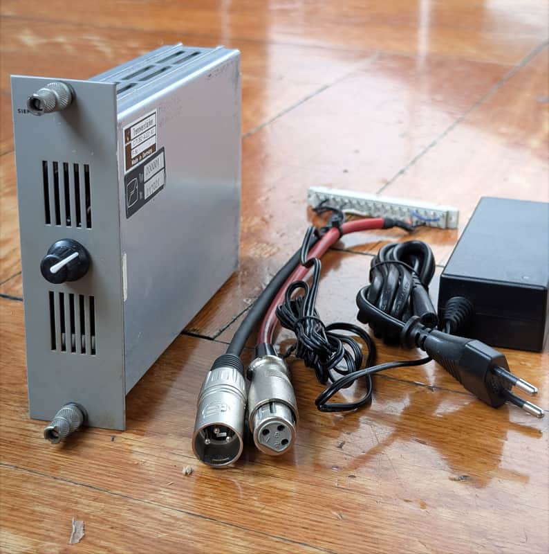 With audio demo: 1960s Siemens V274 mic preamp: 18 .. 46dB gain - recapped, full plug & play! image 1