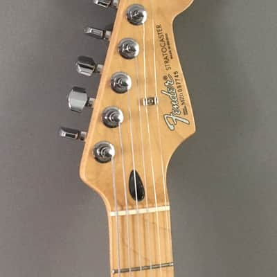 Vintage Custom Fender Solid Body Stratocaster Electric Guitar 1999 Purple 7.8 Lb Upgraded Tremolo HSC image 4