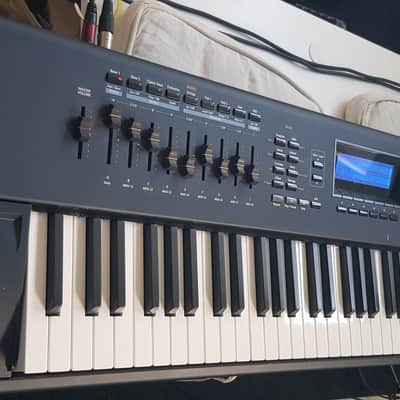 Kurzweil PC3x workstation with KORE64 module
