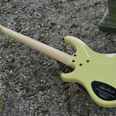 Dingwall John Taylor Signature 5-string - Primrose image 11