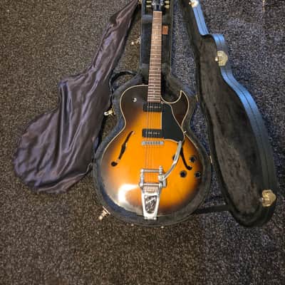 1994 Gibson ES-135 with Bigsby, Hard Case image 16