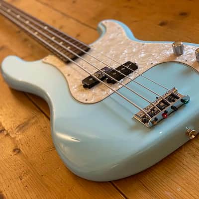 Fender Japan Exclusive Limited Edition 2023 FSR Daphne Blue Precision Bass Alder with Matching Headstock image 7