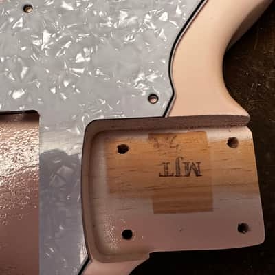 MJT Jazzmaster, 3 lb 7 oz., perfect shell pink image 3