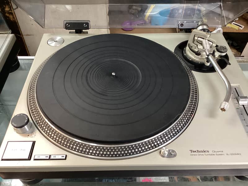 Technics SL-1200MK2 1979 - 2010 - Silver image 1