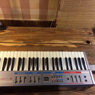 Junost-21 (Unost'-21) Soviet Analog synthesizer - keytar image 6