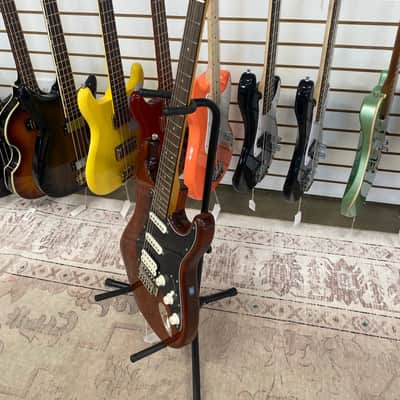 Squier Classic Vibe '70s Stratocaster HSS with Laurel Fretboard - Walnut image 9