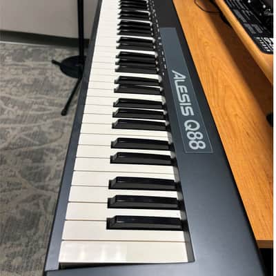 Alesis Q88 2010s - Black