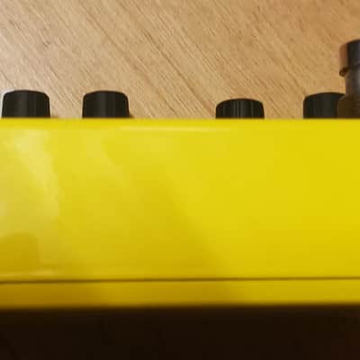 WMD Geiger Counter Civilian Issue 2015 - Yellow image 3