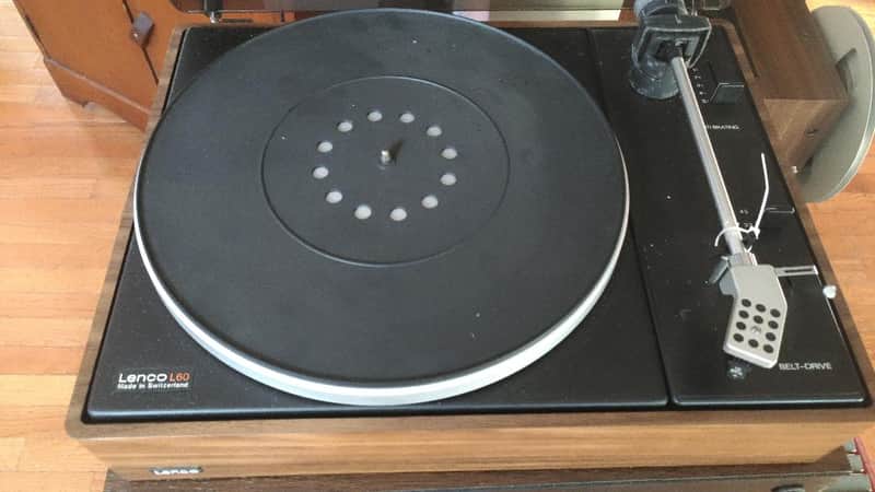 Lenco L60 turntable in excellent condition serviced - 1970's image 1
