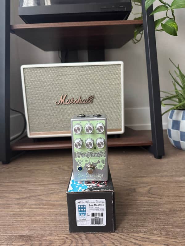 EarthQuaker Devices Sea Machine V3