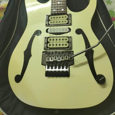 Ibanez PGM30 Paul Gilbert Signature with Lo TRS II Tremolo 1995