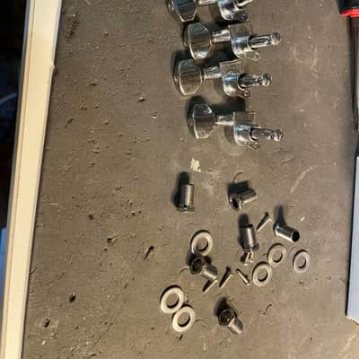 nobrand 6 inline tuners machine head type image 1